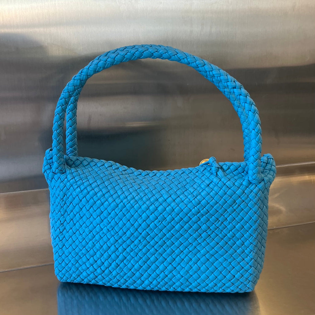 BOTTEGA VENETA TOSCA 27 BAG IN AZURE BLUE CALFSKIN