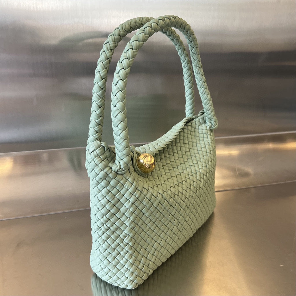 BOTTEGA VENETA TOSCA 27 BAG IN CREAM GREY CALFSKIN