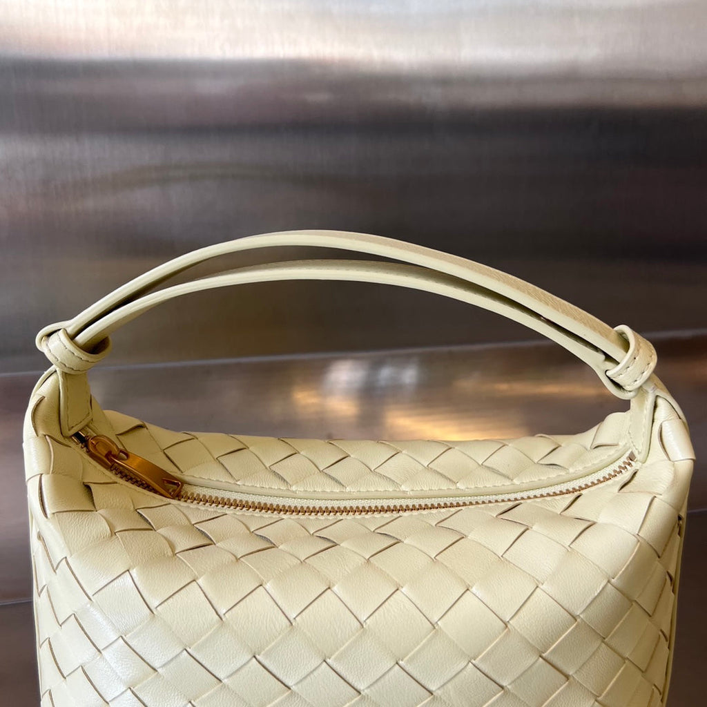 BOTTEGA VENETA WALLACE 22 BAG IN YELLOW CREAM CALFSKIN