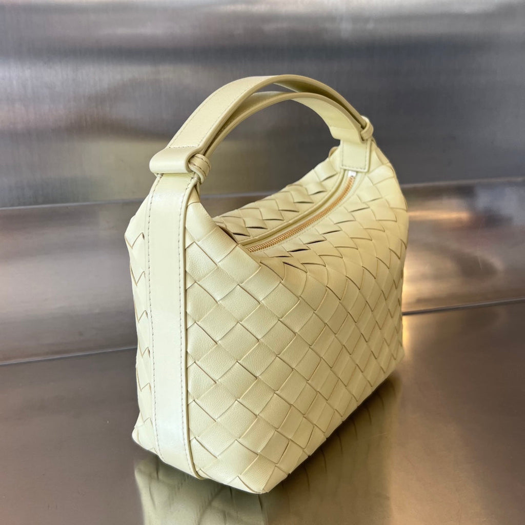 BOTTEGA VENETA WALLACE 22 BAG IN YELLOW CREAM CALFSKIN