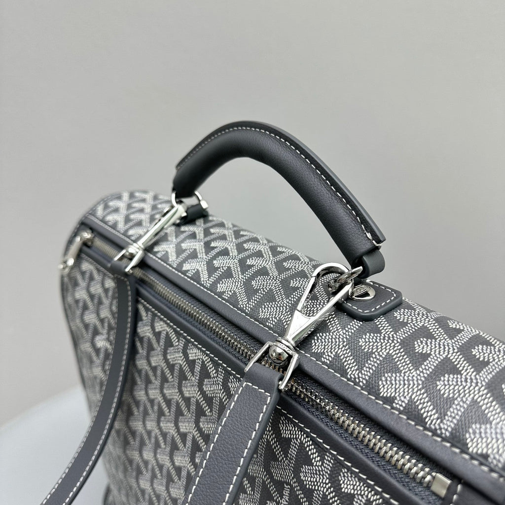 GOYARD LEGER BACKPACK 37 IN GRAY GOYARDINE CANVAS WITH CALFSKIN TRIM