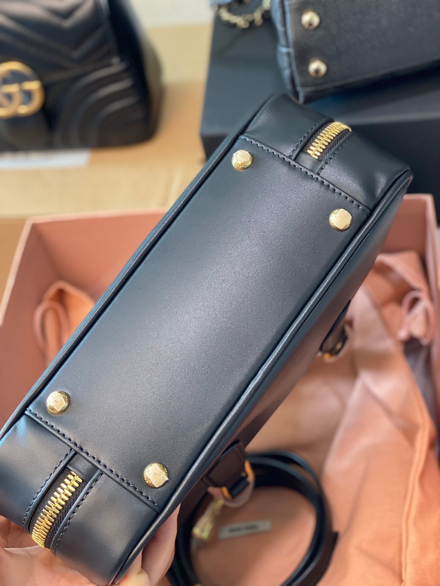 MIU MIU ARCADIE 27 BAG IN BLACK LEATHER