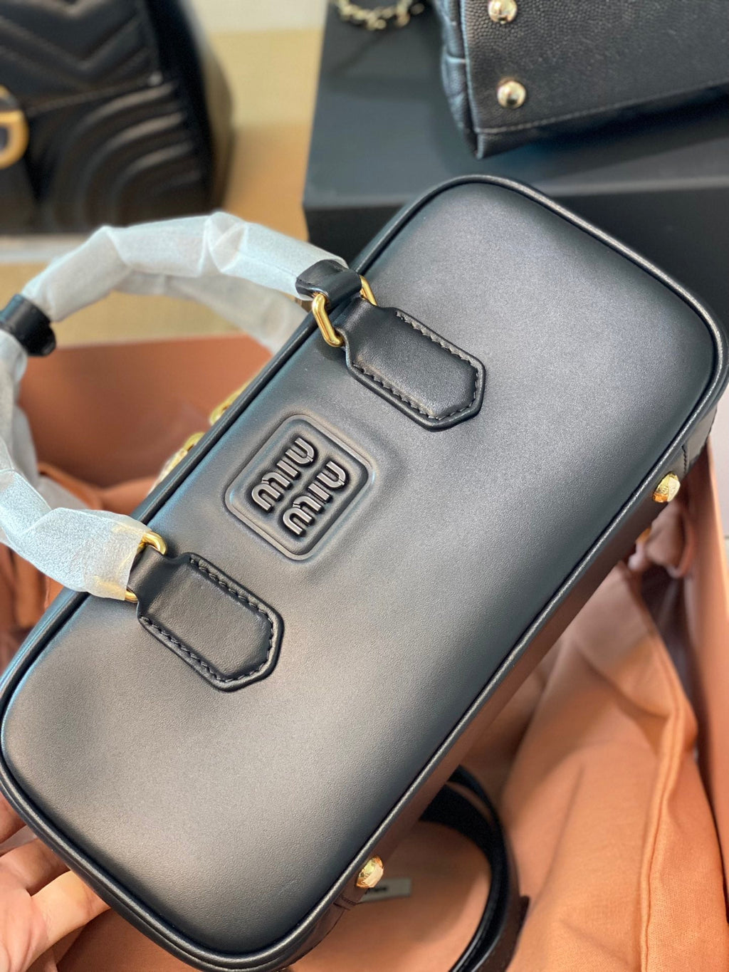 MIU MIU ARCADIE 27 BAG IN BLACK LEATHER