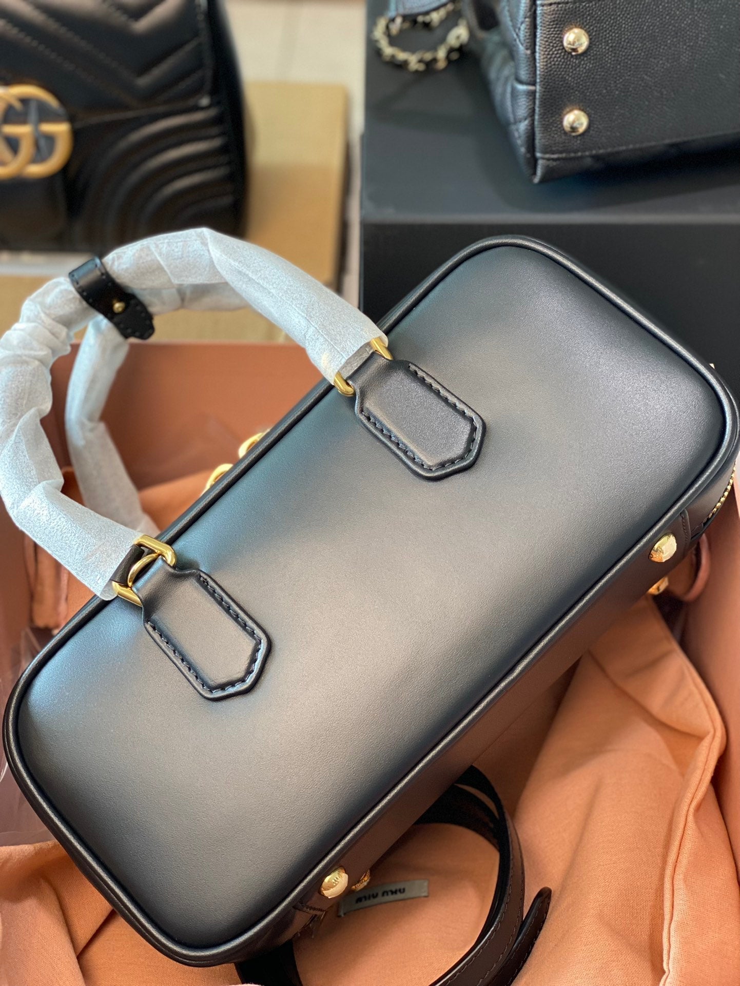 MIU MIU ARCADIE 27 BAG IN BLACK LEATHER