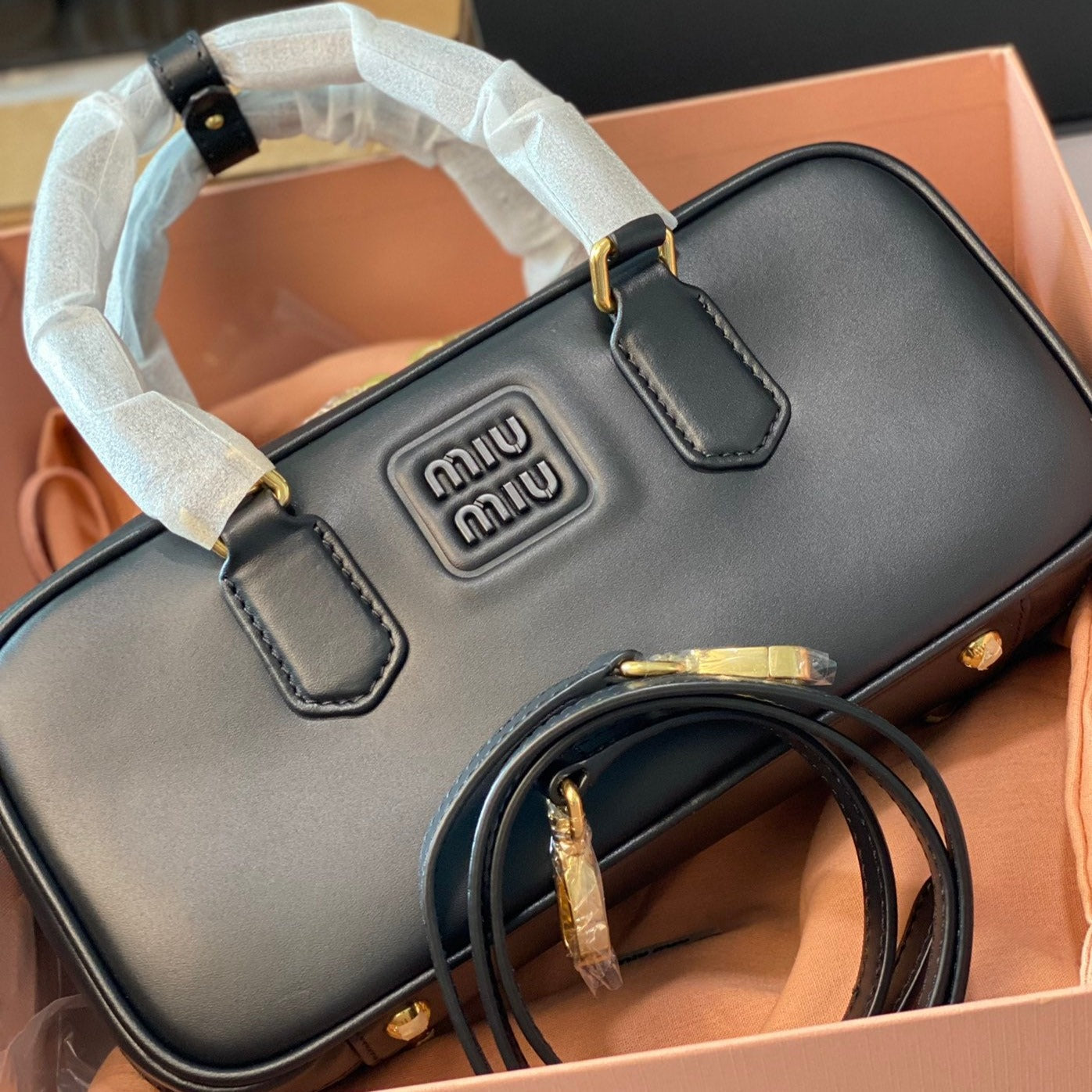 MIU MIU ARCADIE 27 BAG IN BLACK LEATHER