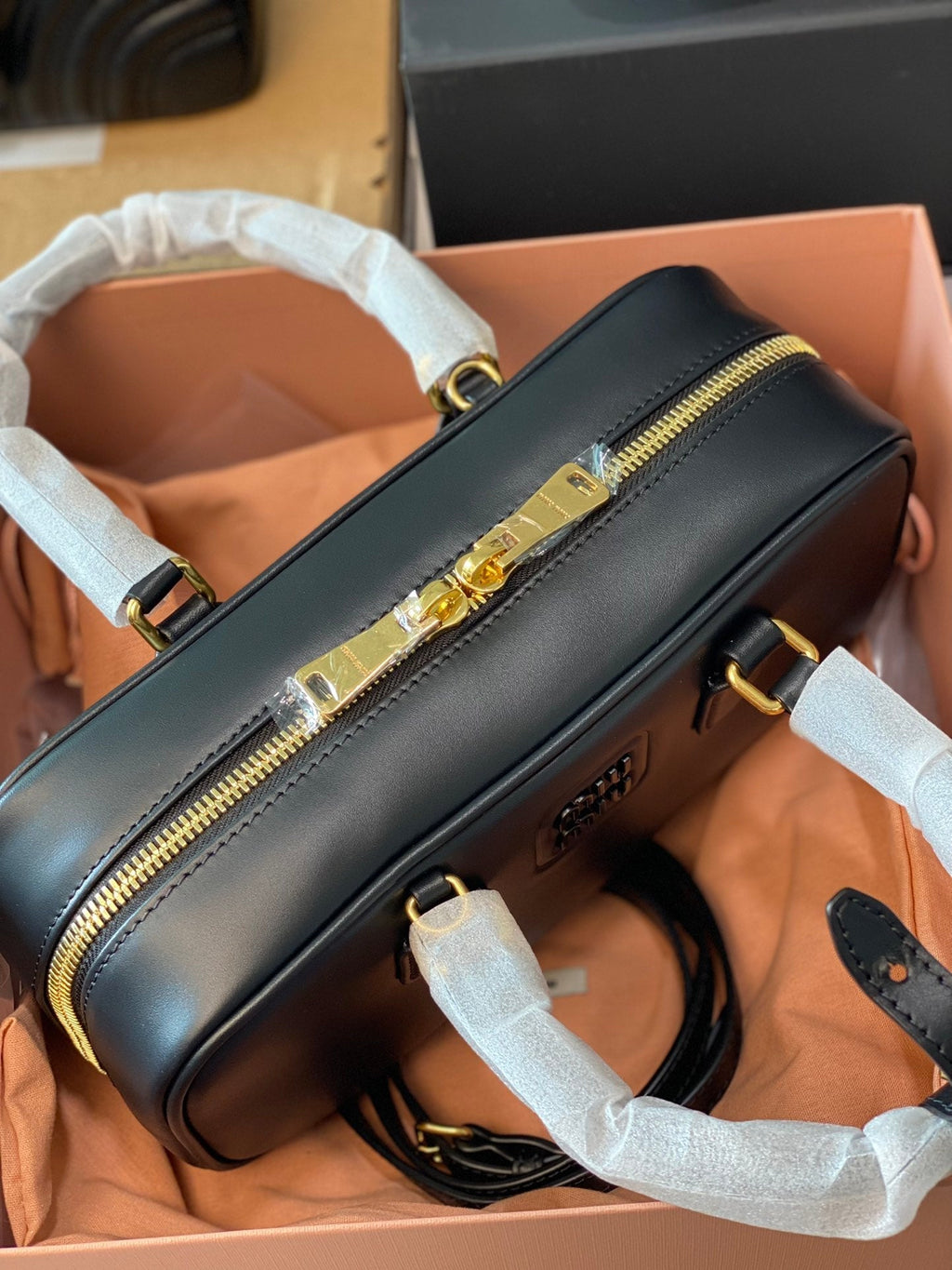 MIU MIU ARCADIE 27 BAG IN BLACK LEATHER