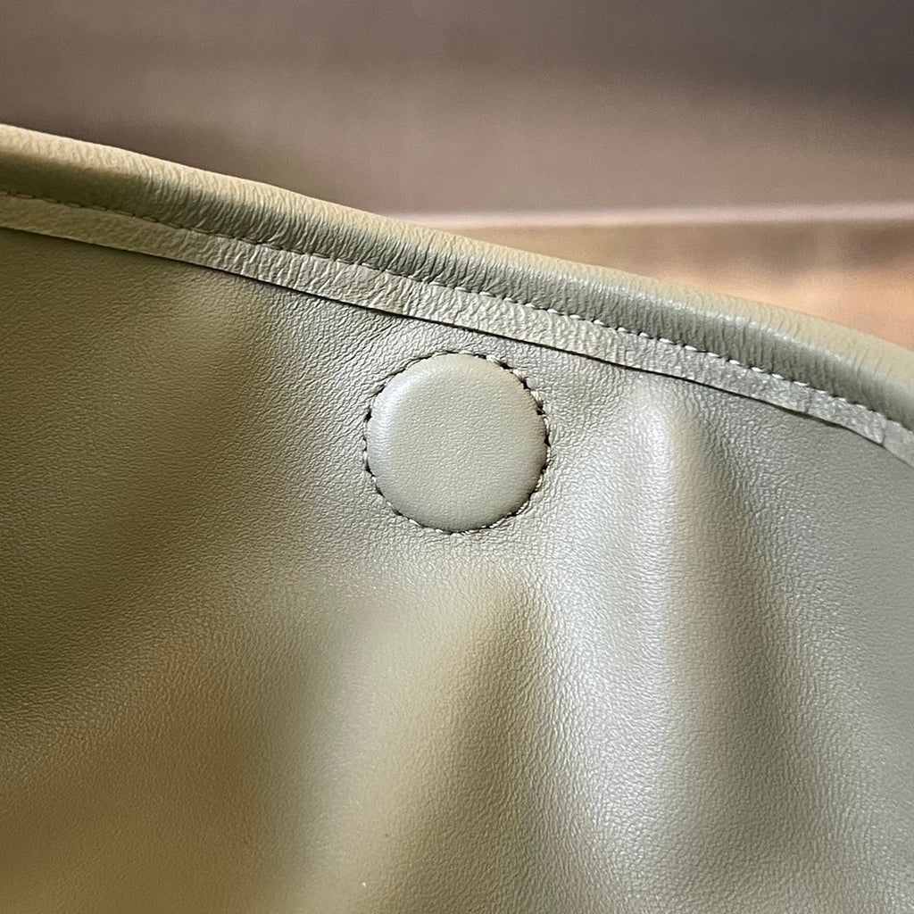 BOTTEGA VENETA LARGE HOP 54 IN SARDINE GREY LAMBSKIN