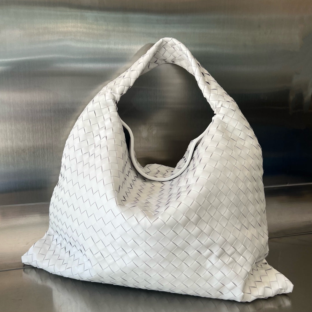 BOTTEGA VENETA LARGE HOP 54 IN WHITE LAMBSKIN