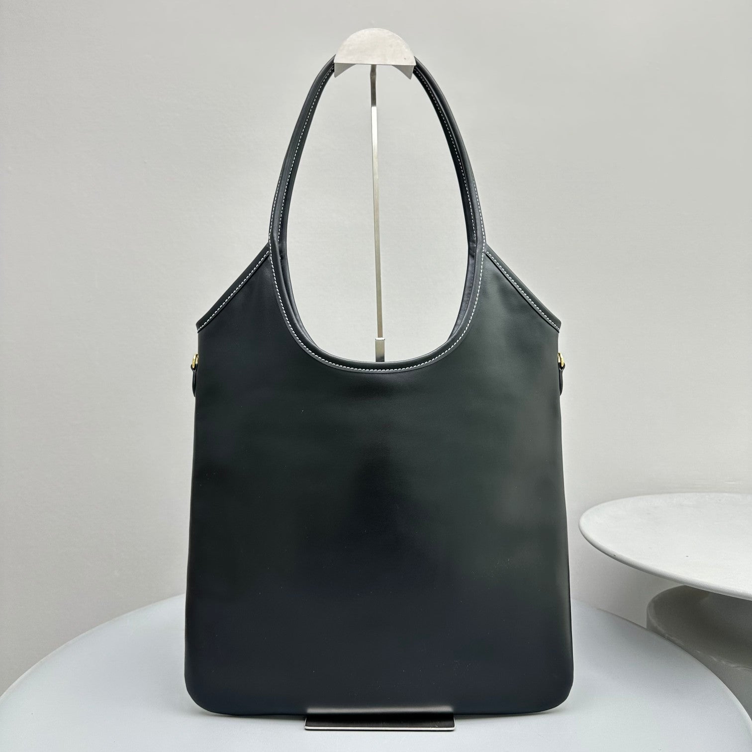 MIU MIU HOBO 40 TOTE IN BLACK CALFSKIN