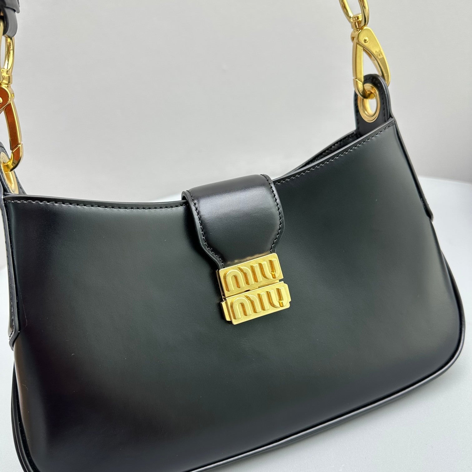 MIU MIU HOBO 28 CITY SHOUDER BAG IN BLACK CALFSKIN