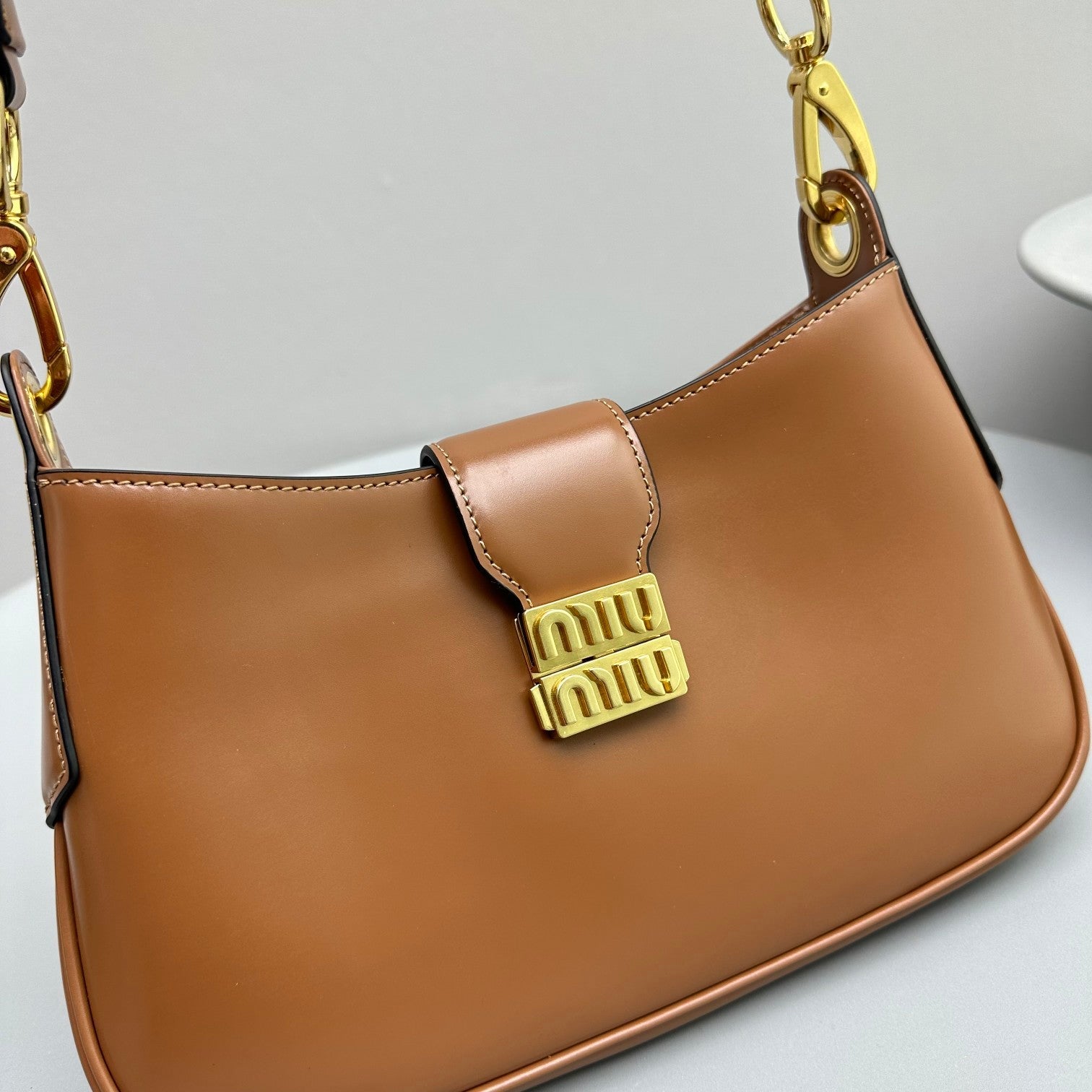 MIU MIU HOBO 28 CITY SHOUDER BAG IN CINNAMON BROWN CALFSKIN
