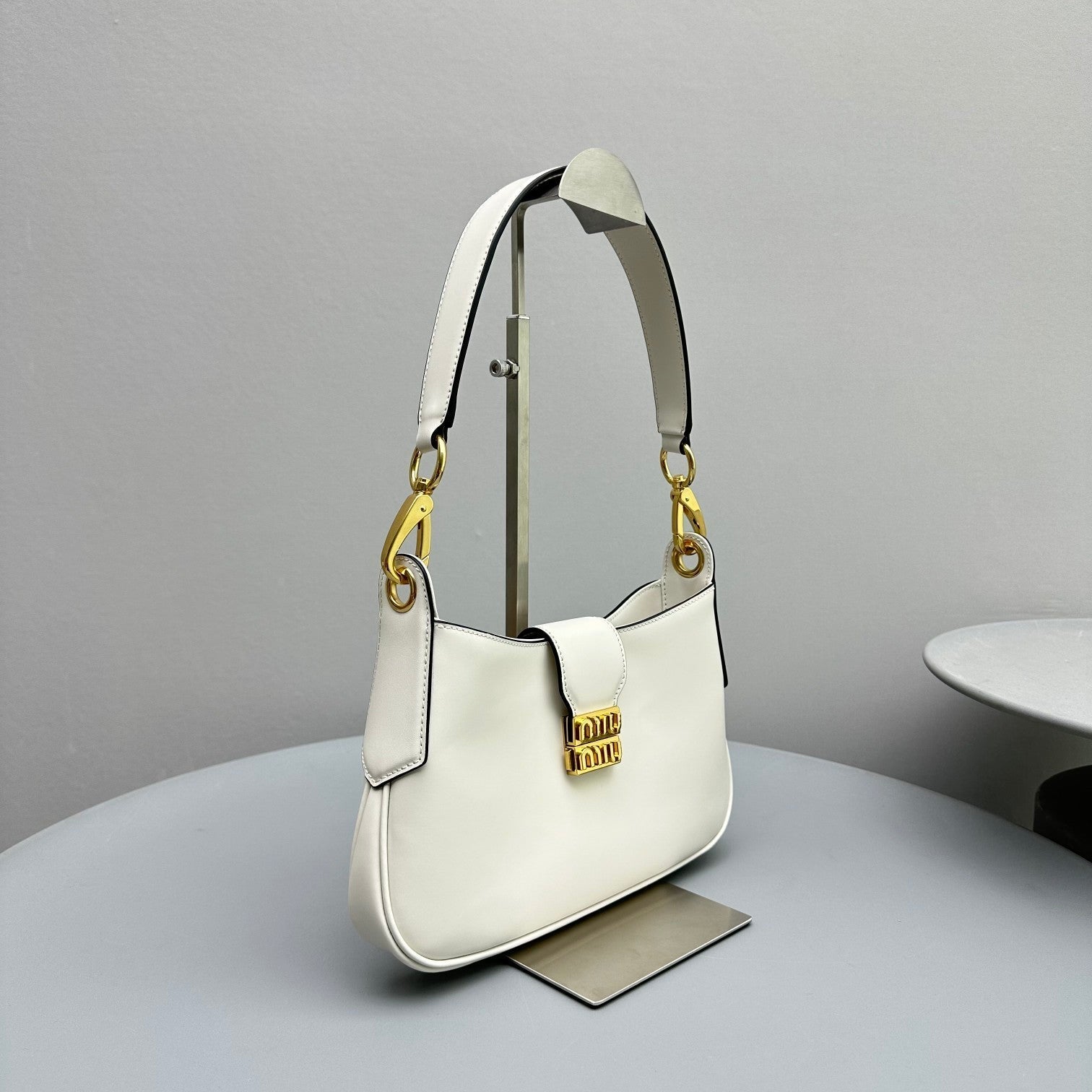 MIU MIU HOBO 28 CITY SHOUDER BAG IN WHITE CALFSKIN