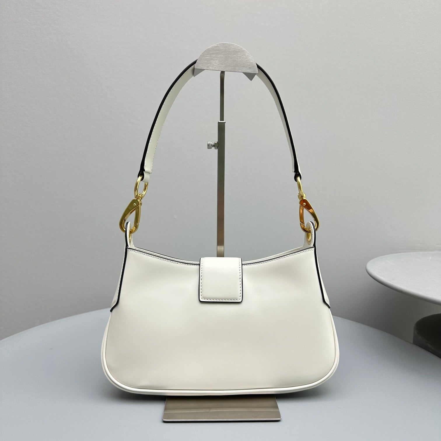 MIU MIU HOBO 28 CITY SHOUDER BAG IN WHITE CALFSKIN