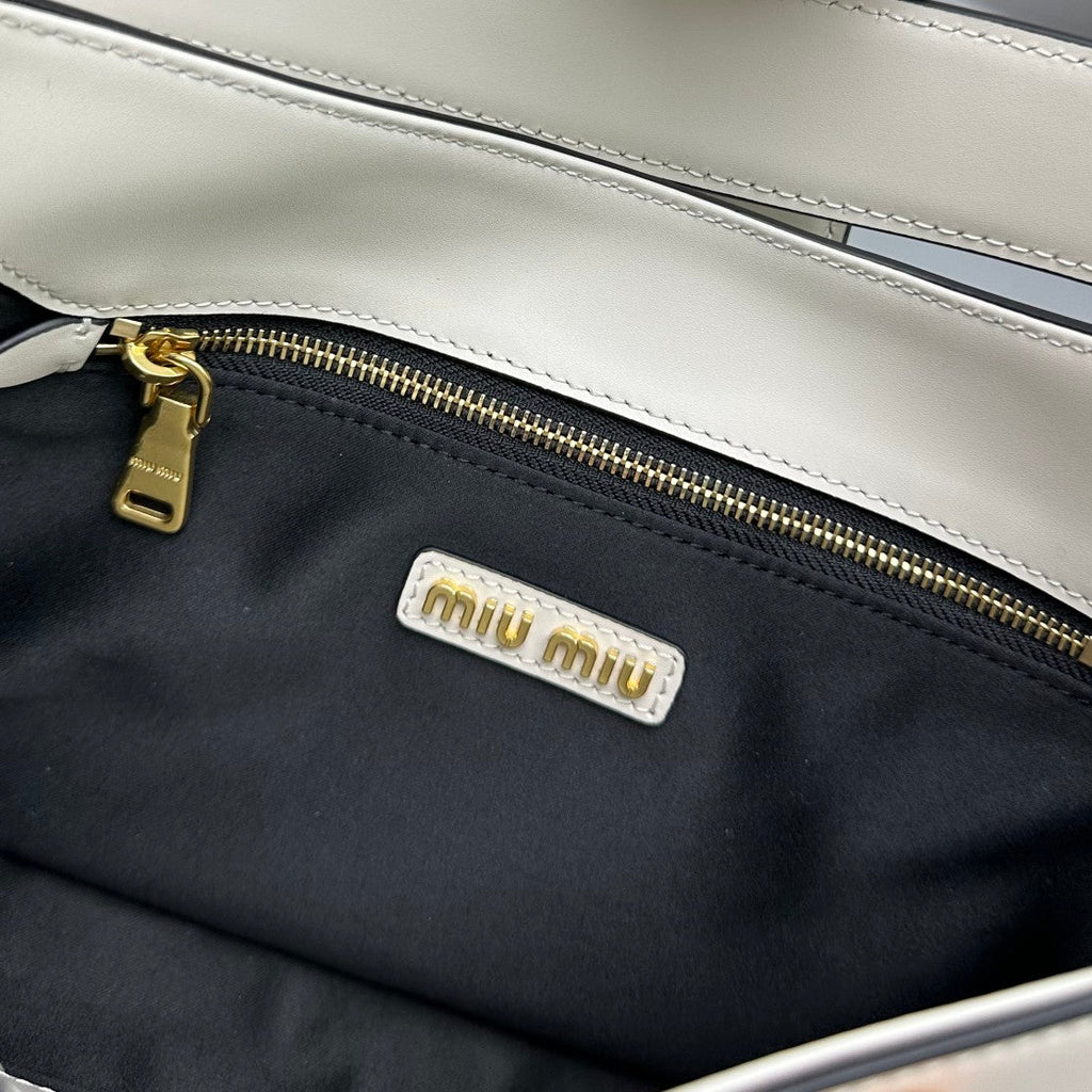 MIU MIU HOBO 28 CITY SHOUDER BAG IN WHITE CALFSKIN