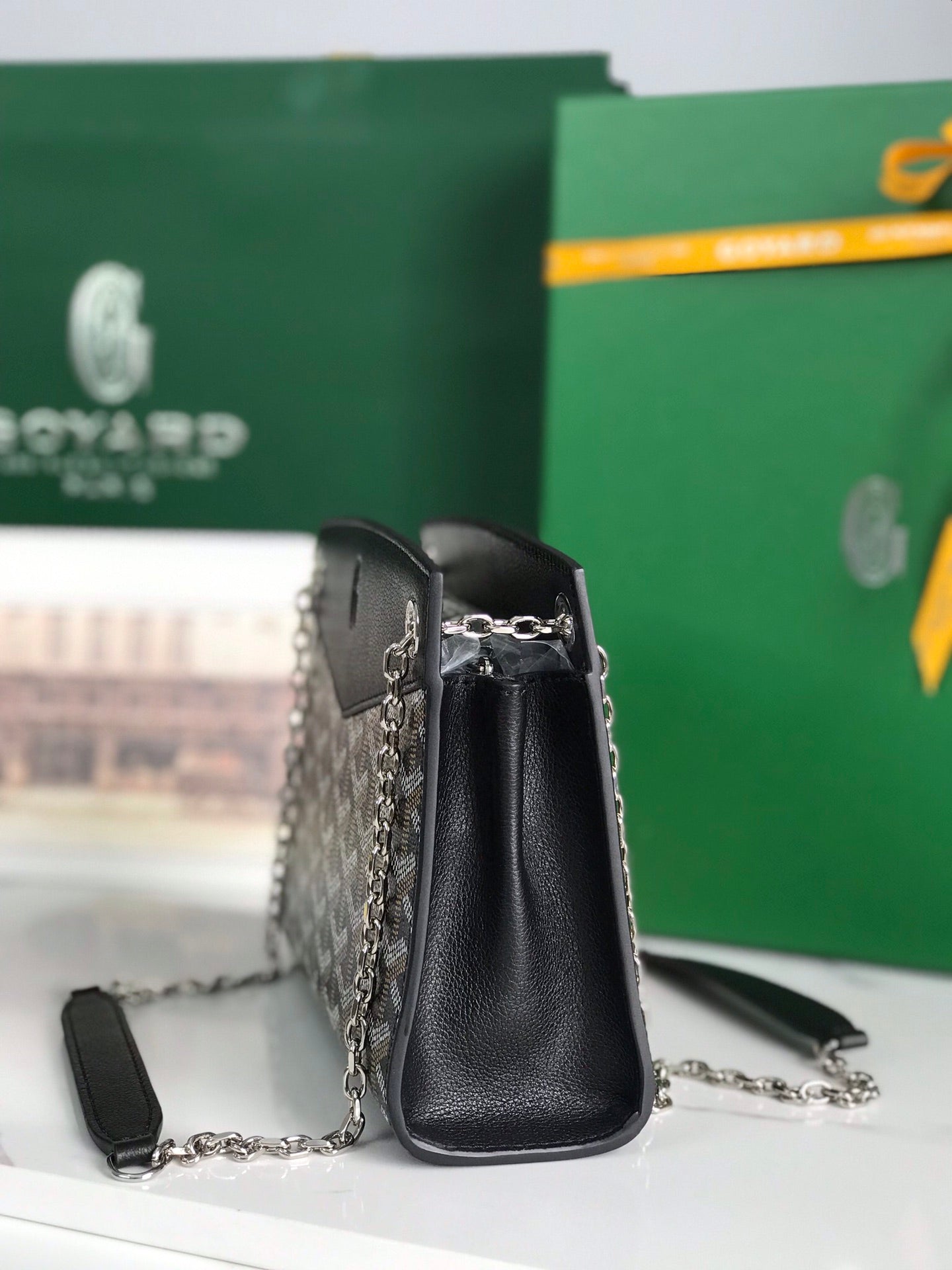 GOYARD ROUETTE STRUCTURÉ MINI BAG 21 IN BLACK GOYARDINE CANVAS AND CALFSKIN