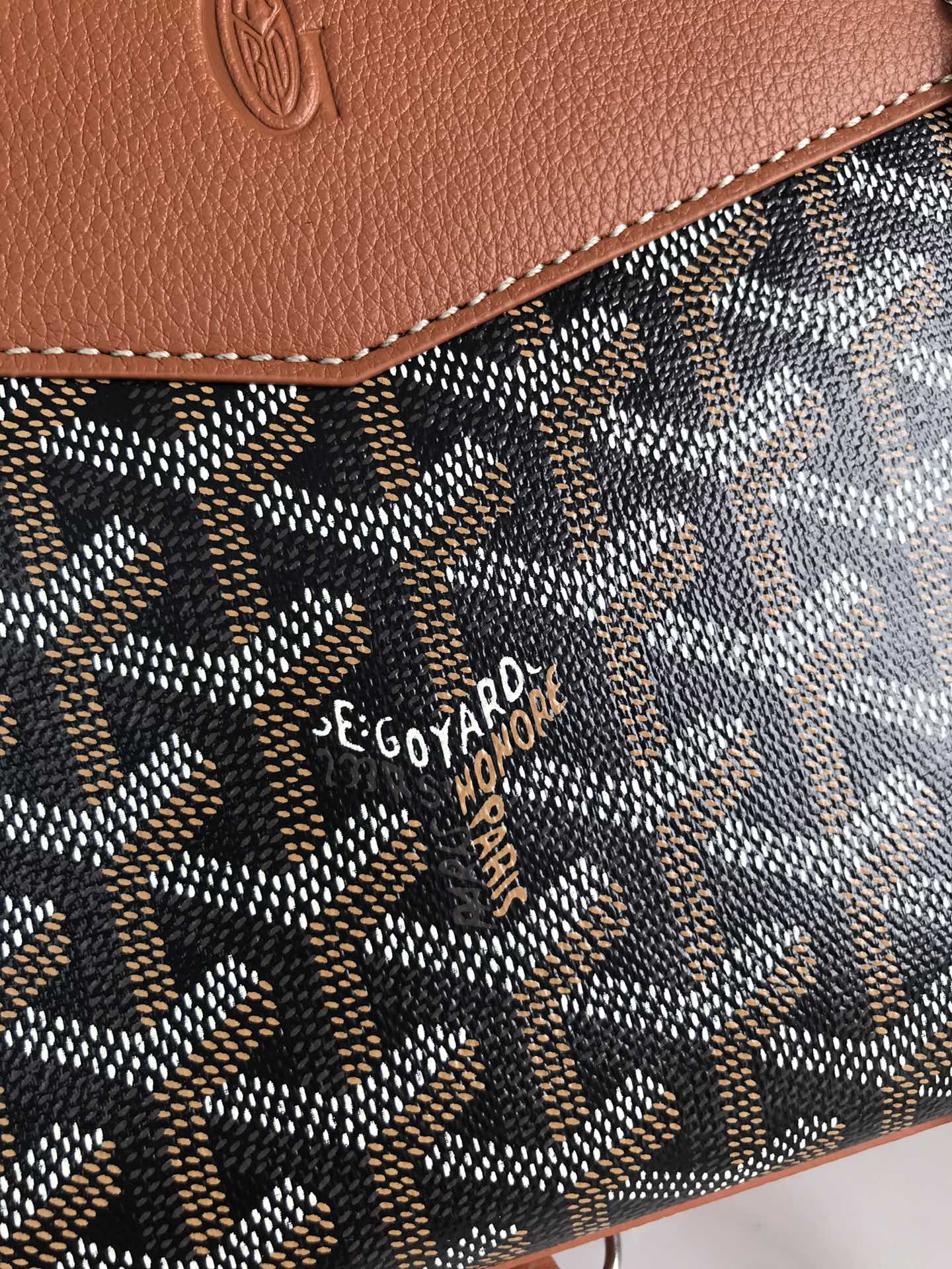 GOYARD ROUETTE STRUCTURÉ MINI BAG 21 IN BLACK GOYARDINE CANVAS AND TAN CALFSKIN