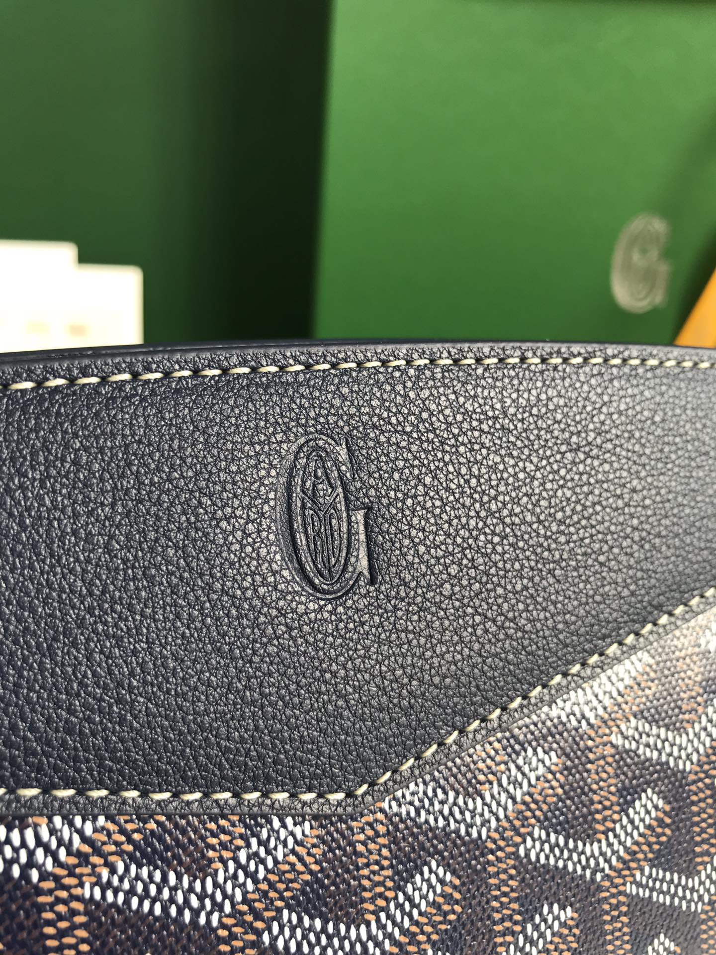 GOYARD ROUETTE STRUCTURÉ MINI BAG 21 IN NAVY BLUE GOYARDINE CANVAS AND CALFSKIN