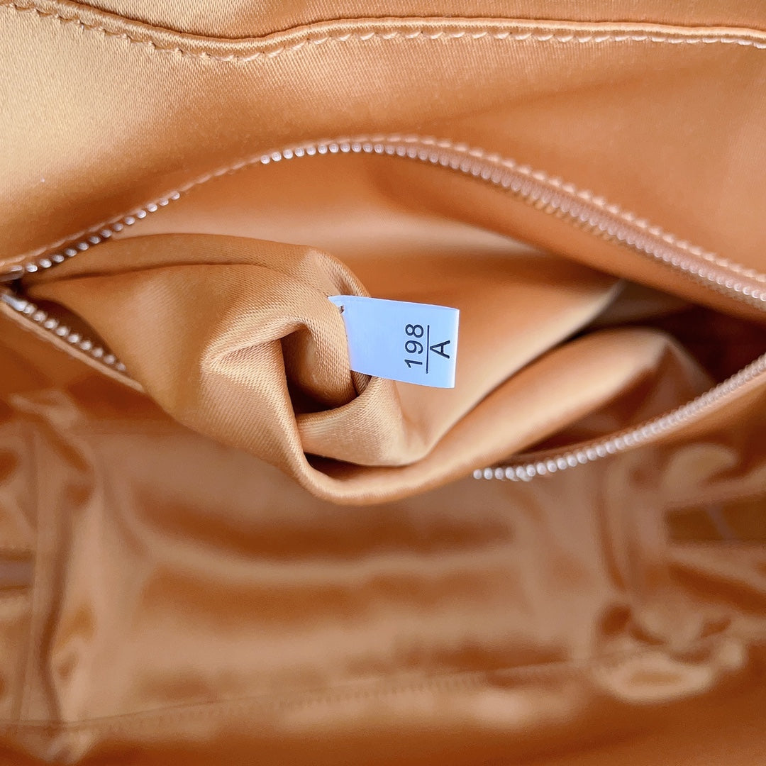 MIU MIU BEAU TOP HANDLE BAG 34 IN PERU BROWN CALFSKIN