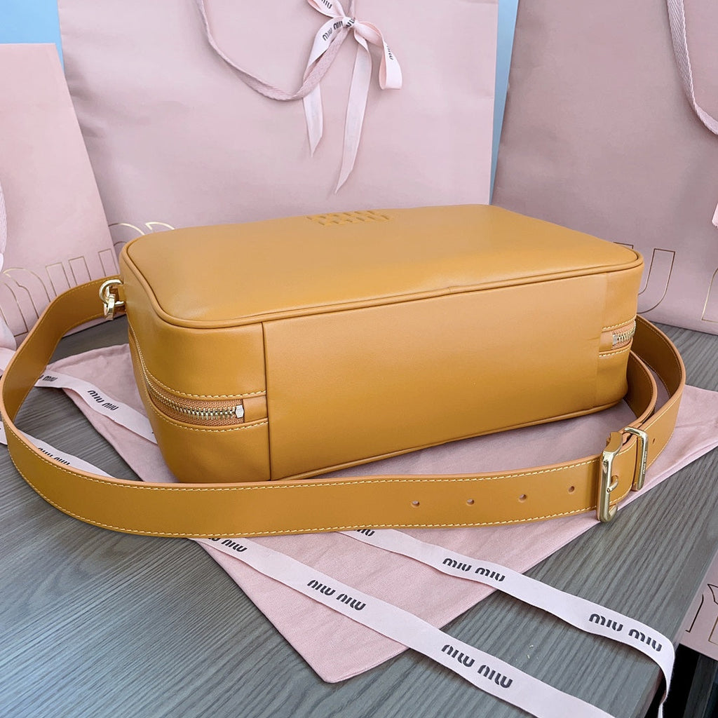 MIU MIU BEAU TOP HANDLE BAG 34 IN PERU BROWN CALFSKIN