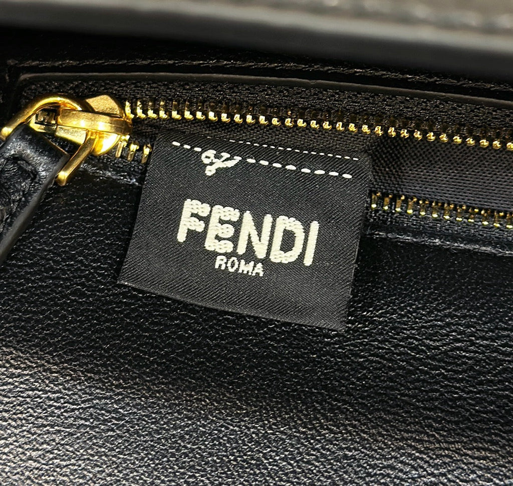 FENDI BAGUETTE 27 IN BLACK CROCODILE PATTERN GLOSSY CALFSKIN GOLD HARDWARE