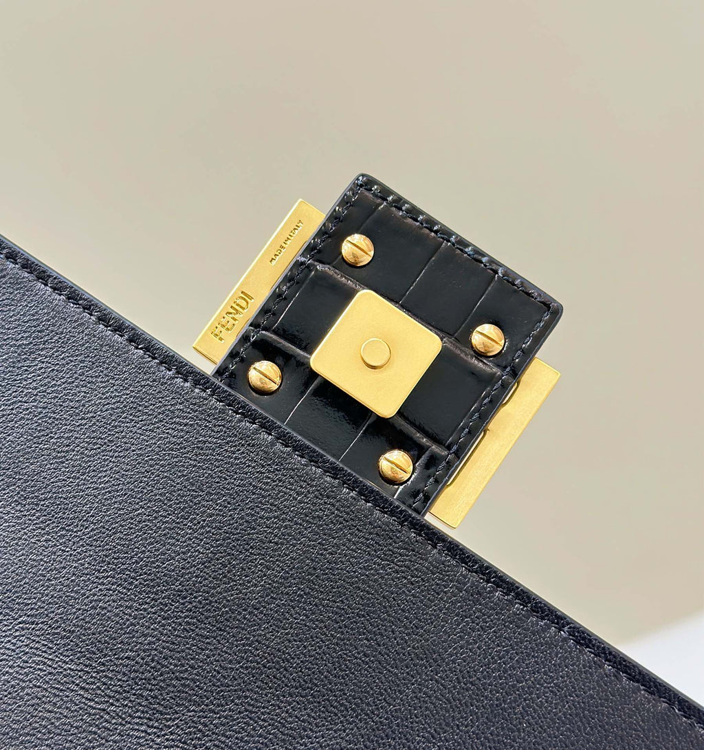 FENDI BAGUETTE 27 IN BLACK CROCODILE PATTERN GLOSSY CALFSKIN GOLD HARDWARE