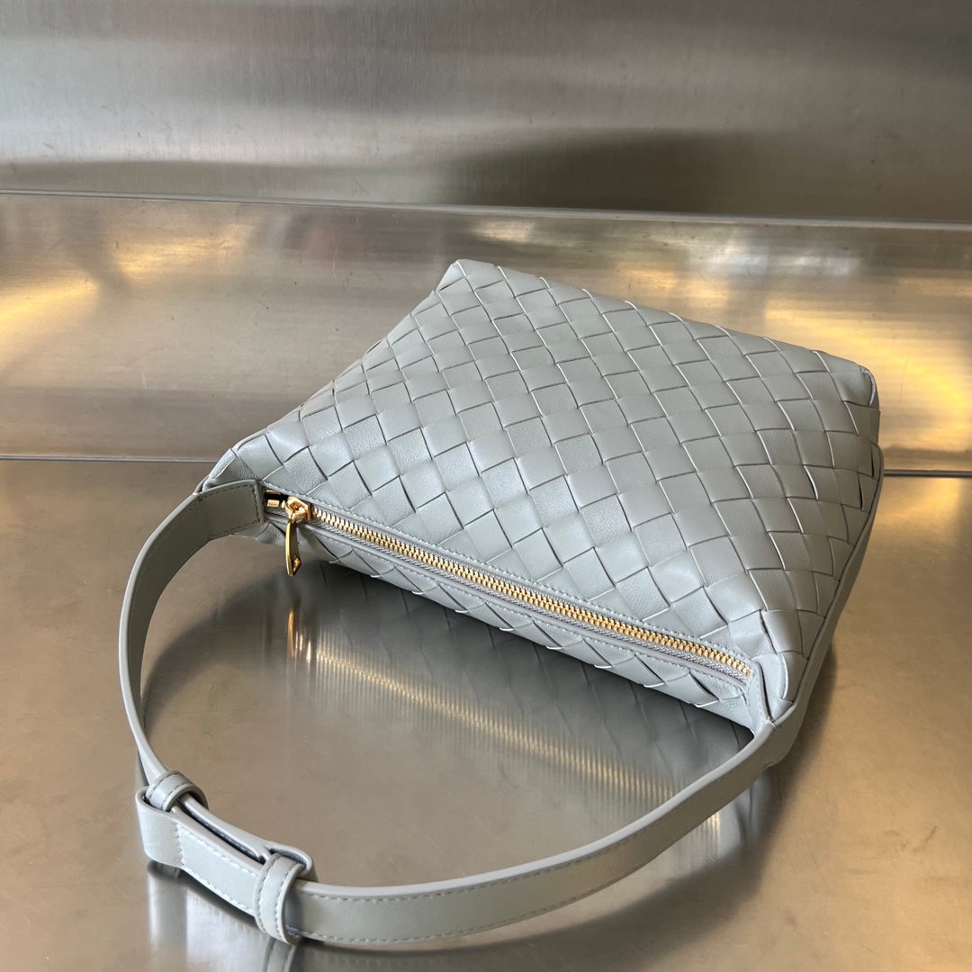 BOTTEGA VENETA WALLACE 22 BAG IN GREY CALFSKIN