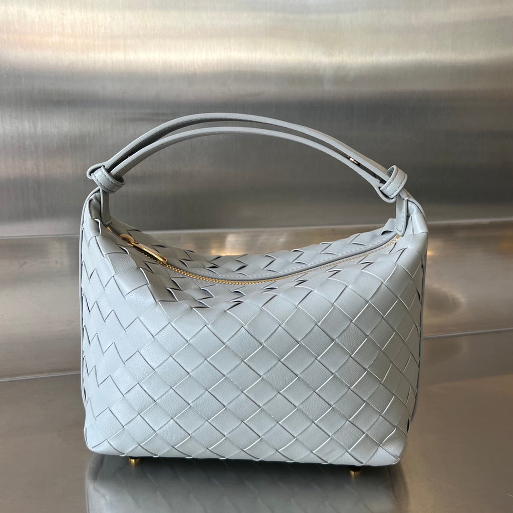 BOTTEGA VENETA WALLACE 22 BAG IN GREY CALFSKIN