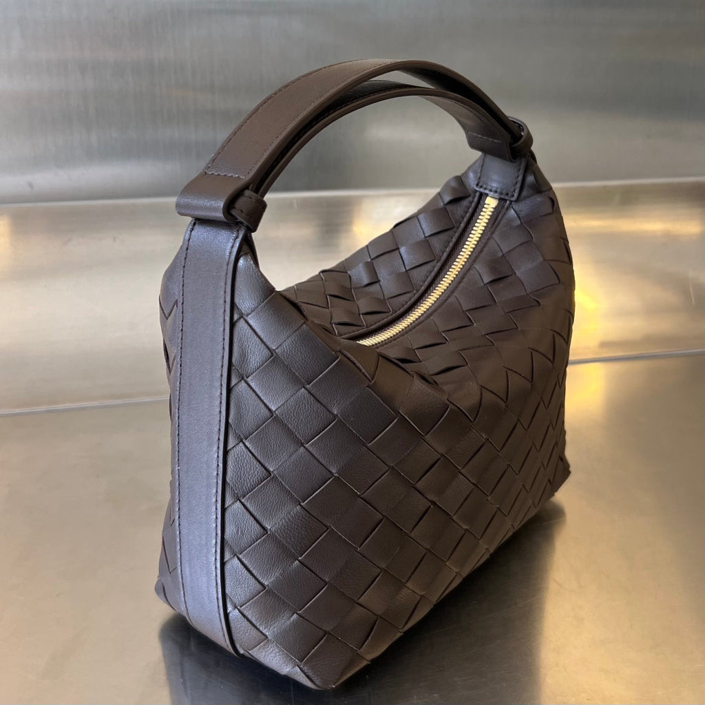 BOTTEGA VENETA WALLACE 22 BAG IN FONDANT CALFSKIN