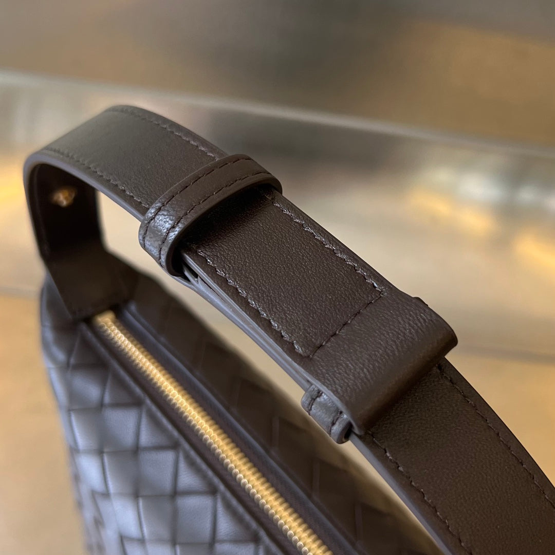BOTTEGA VENETA WALLACE 22 BAG IN FONDANT CALFSKIN