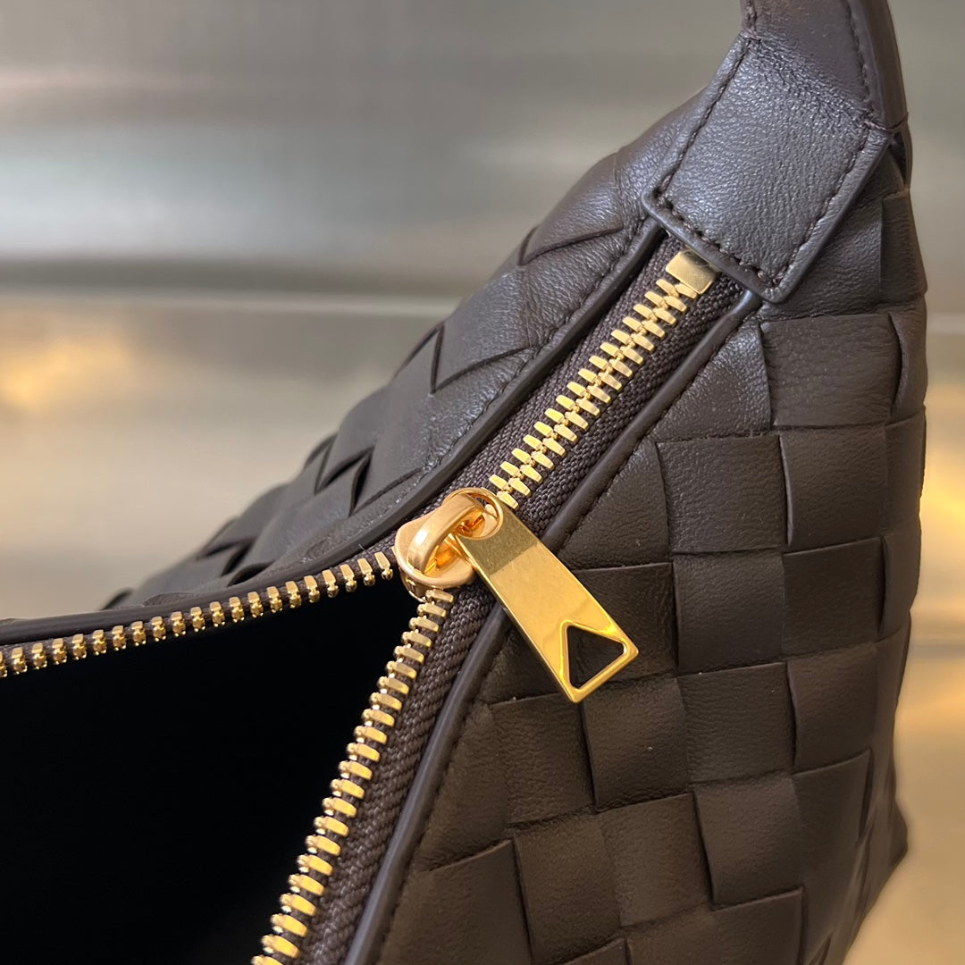 BOTTEGA VENETA WALLACE 22 BAG IN FONDANT CALFSKIN