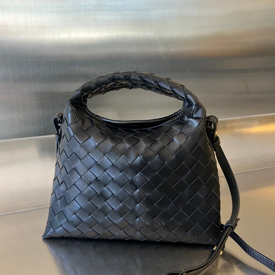 BOTTEGA VENETA MINI HOP 25 IN BLACK CALFSKIN