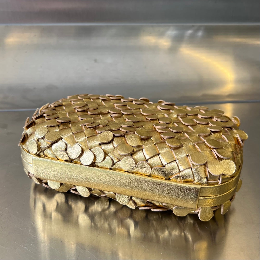 BOTTEGA VENETA SILVER KNOT 19 IN GOLDEN LAMBSKIN