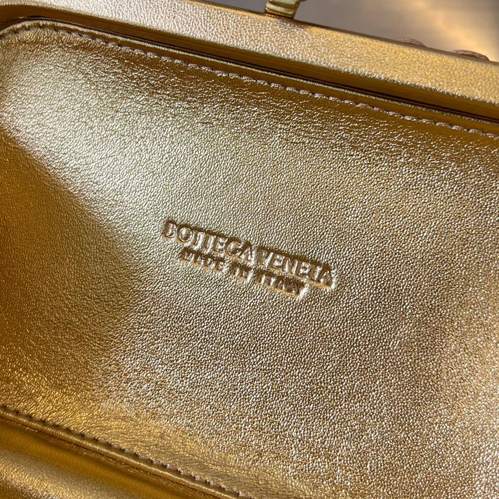 BOTTEGA VENETA GOLDEN KNOT 19 IN GOLDEN LAMBSKIN