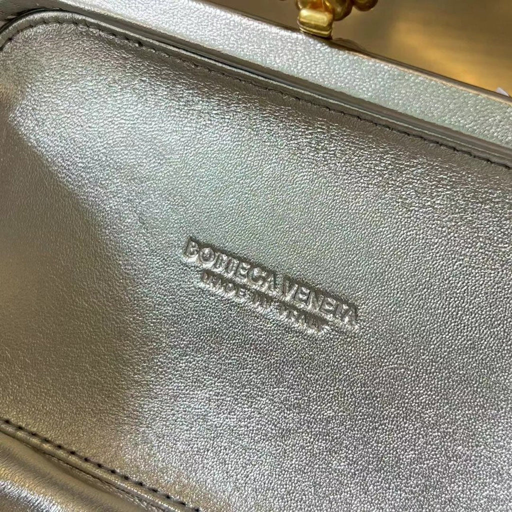 BOTTEGA VENETA GOLDEN KNOT 19 IN SILVER LAMBSKIN