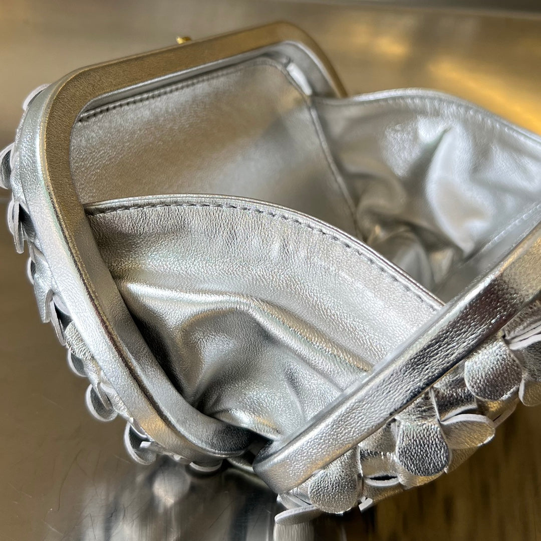 BOTTEGA VENETA GOLDEN KNOT 19 IN SILVER LAMBSKIN