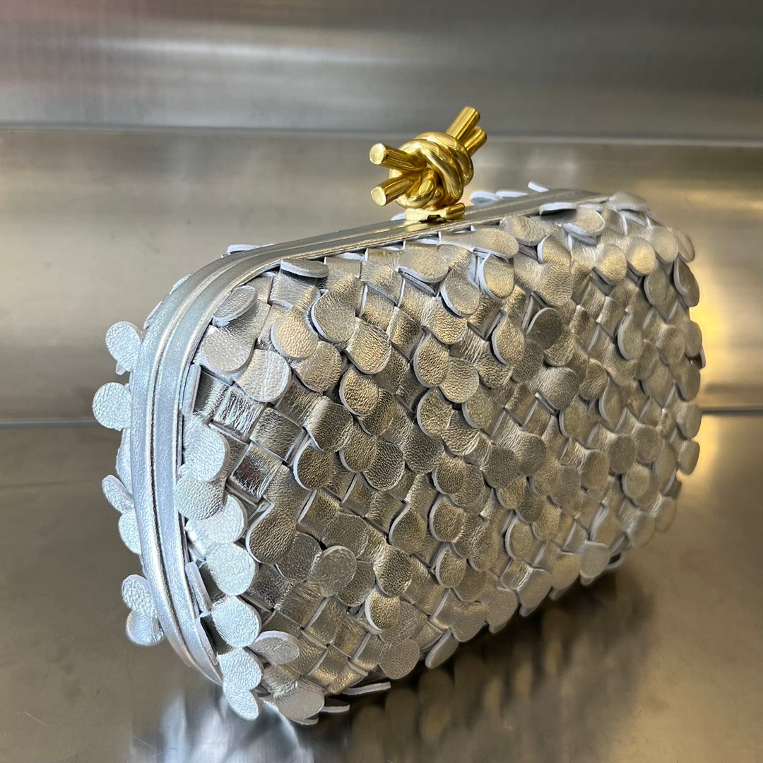 BOTTEGA VENETA GOLDEN KNOT 19 IN SILVER LAMBSKIN
