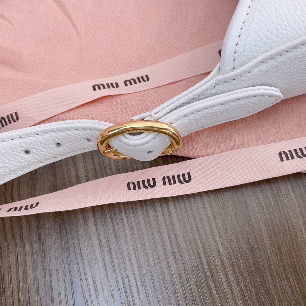 MIU MIU HOBO SHOULDER BAG 29 IN WHITE CALFSKIN GOLD HARDWARE