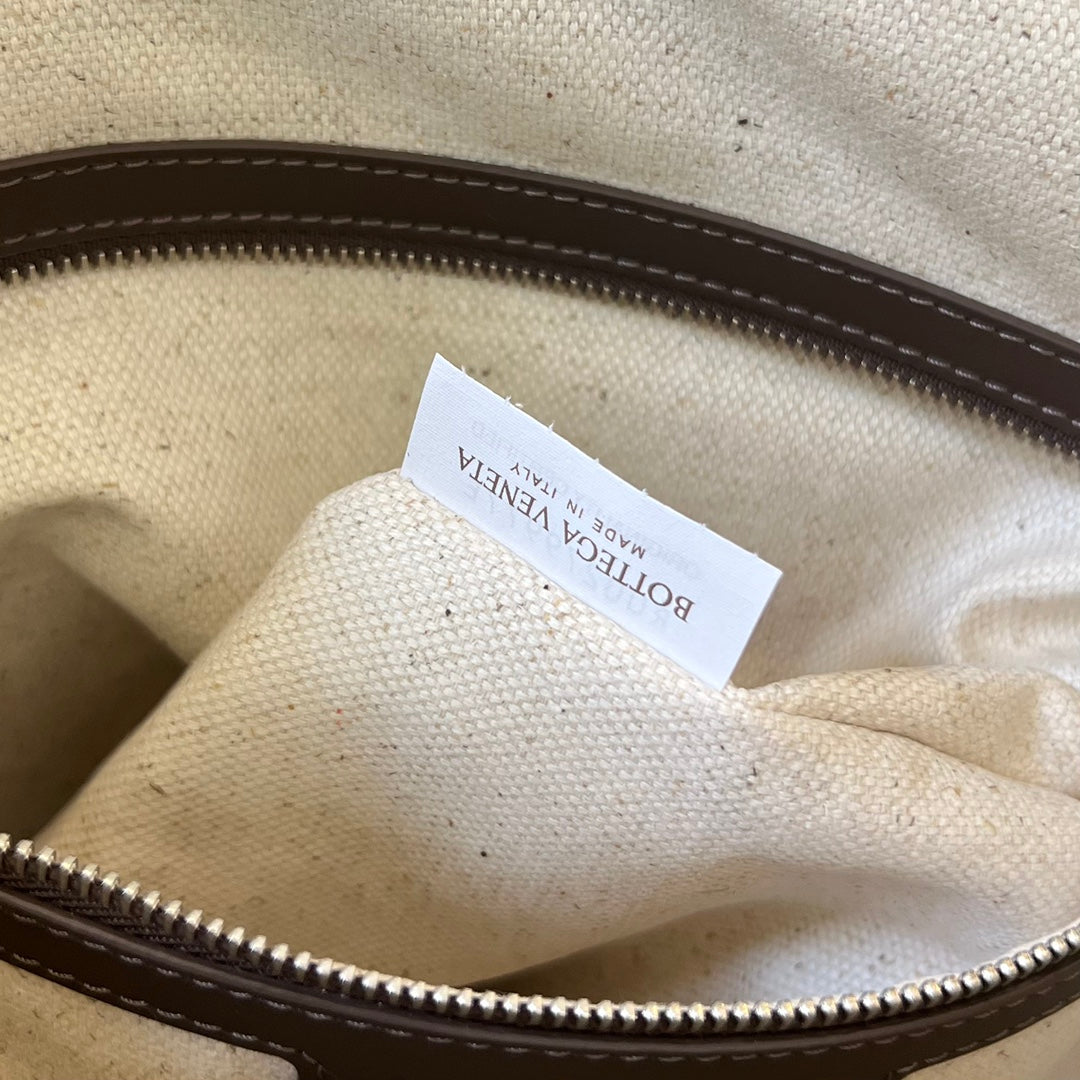 BOTTEGA VENETA LARGE INTRECCIATO 40 BRIEFCASE IN LIGHT BROWN MIX DARK GREEN CALFSKIN