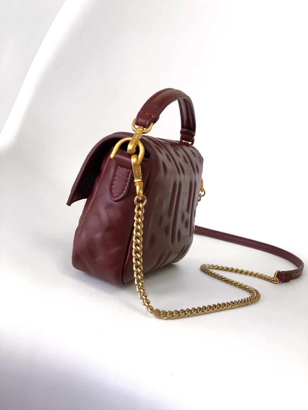 FENDI Mini Baguette Bag 20 With FF Motif Burgundy Leather Ghw