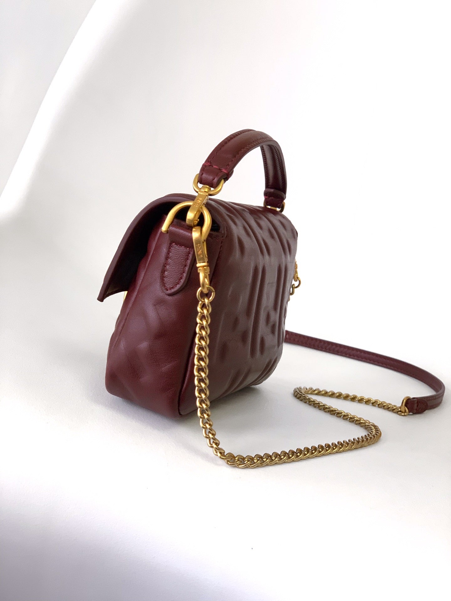 FENDI Mini Baguette Bag 20 With FF Motif Burgundy Leather Ghw