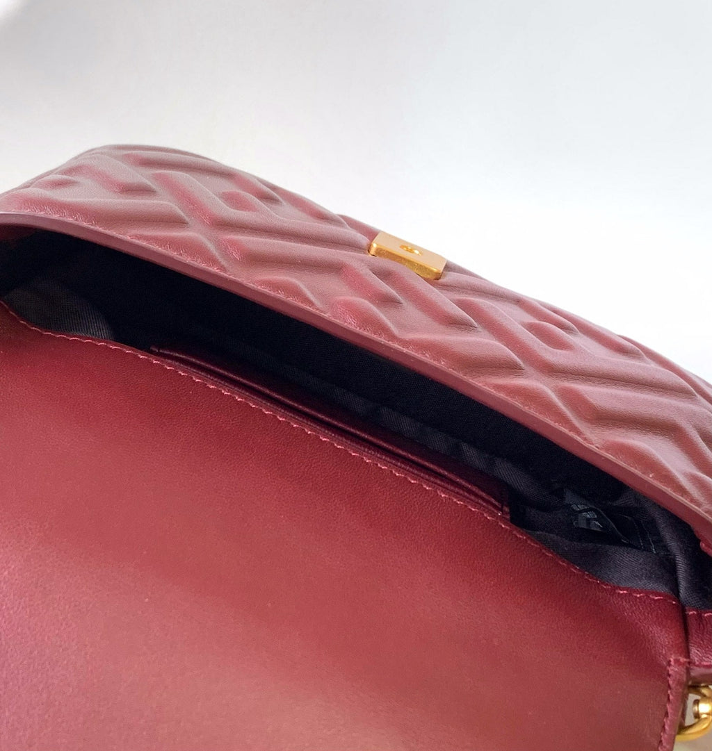 FENDI Mini Baguette Bag 20 With FF Motif Burgundy Leather Ghw