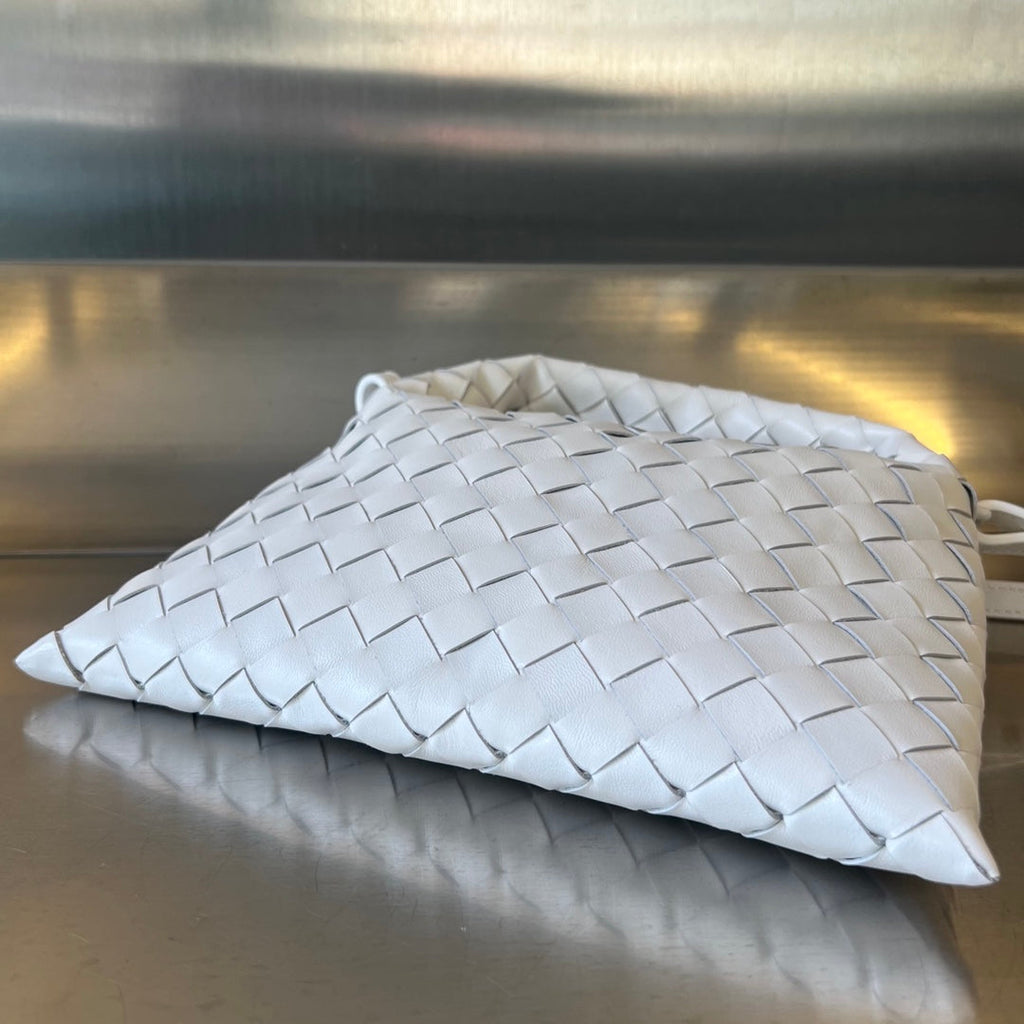 BOTTEGA VENETA MINI HOP 25 IN WHITE CALFSKIN