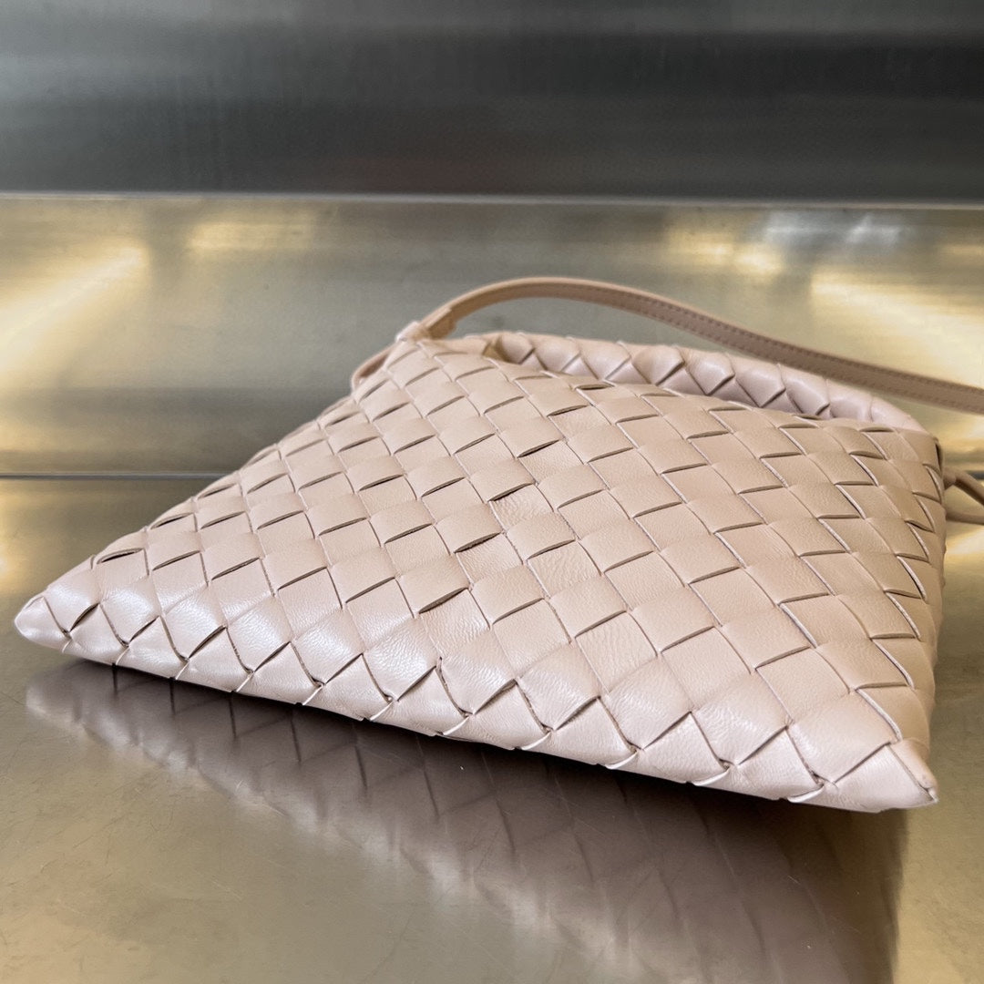 BOTTEGA VENETA MINI HOP 25 IN SOFT PEACH CALFSKIN