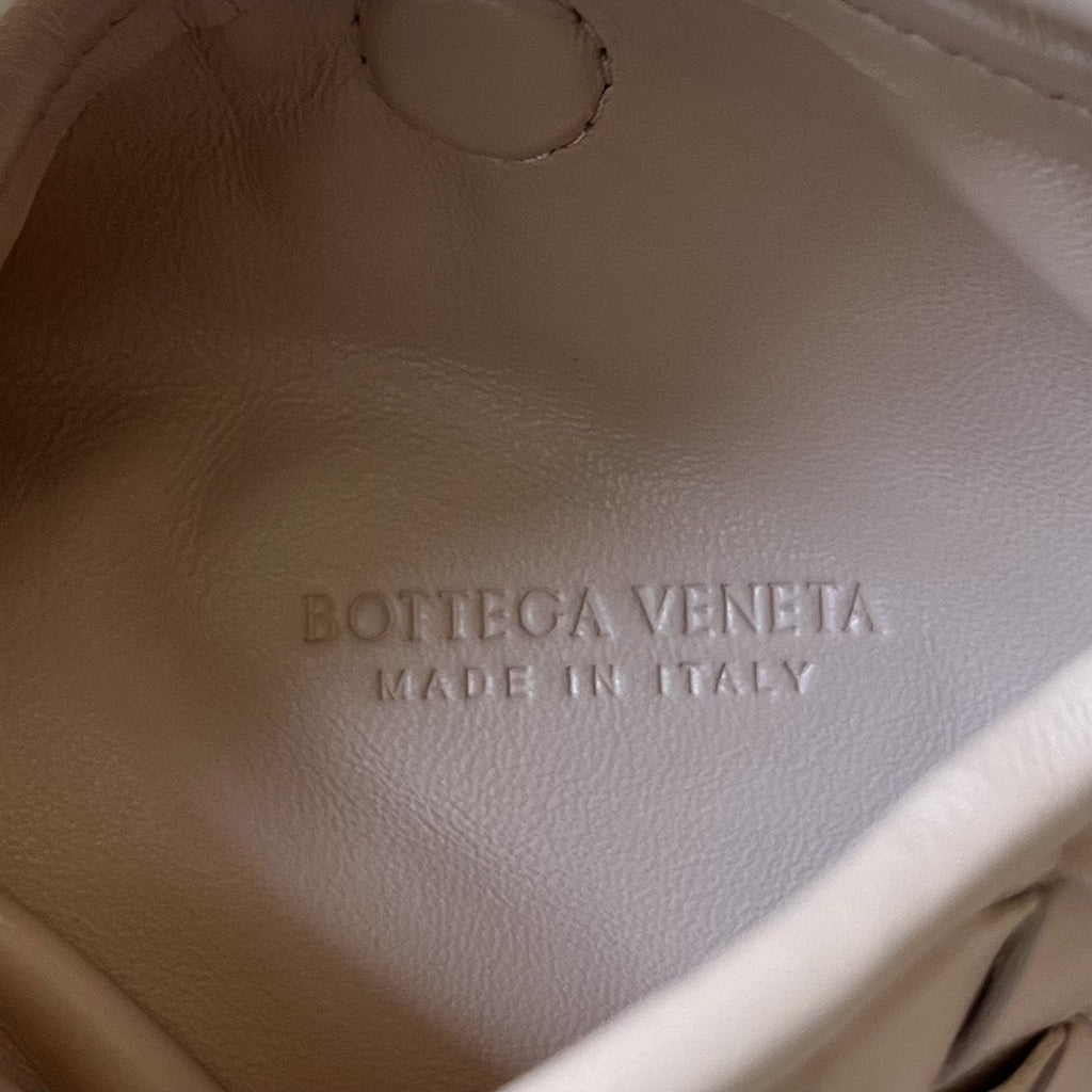 BOTTEGA VENETA MINI HOP 25 IN SOFT PEACH CALFSKIN