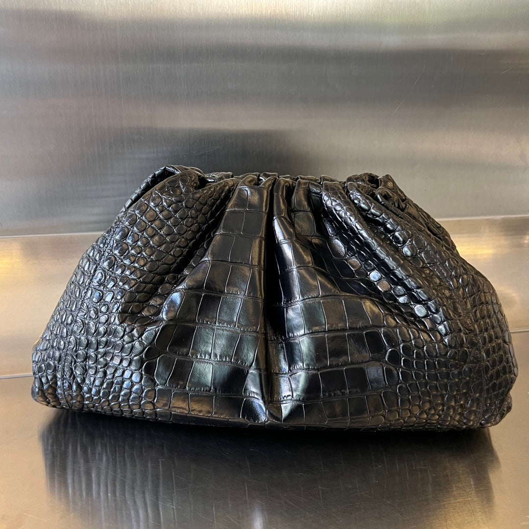 BOTTEGA VENETA Classic Pouch 40cm Black Calfskin