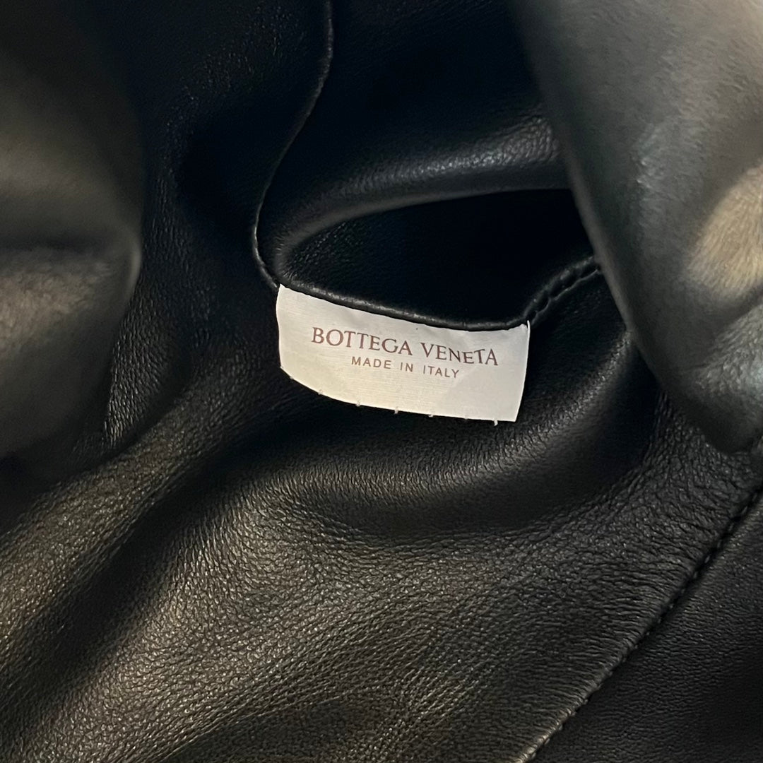 BOTTEGA VENETA Classic Pouch 40cm Black Calfskin