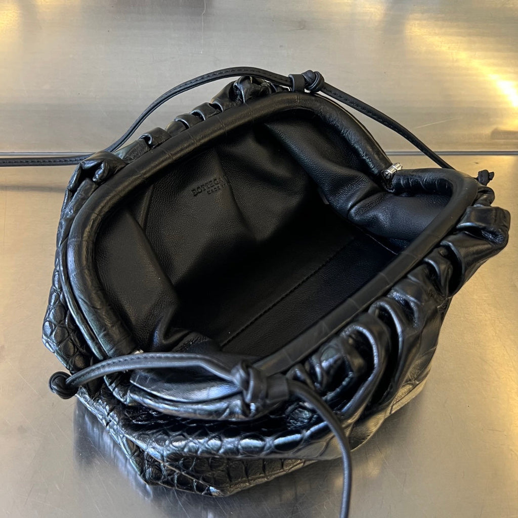 BOTTEGA VENETA Mini Pouch 22cm Black Calfskin