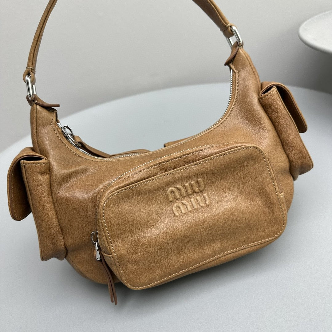 MIU MIU PUCKET BAG 21 IN PEANUT BROWN CALFSKIN