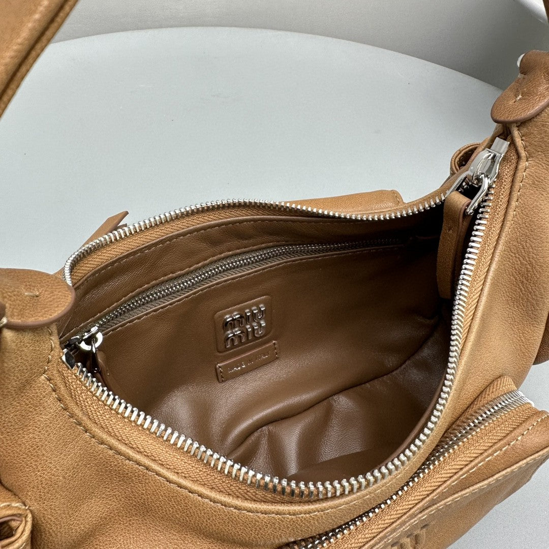 MIU MIU PUCKET BAG 21 IN PEANUT BROWN CALFSKIN
