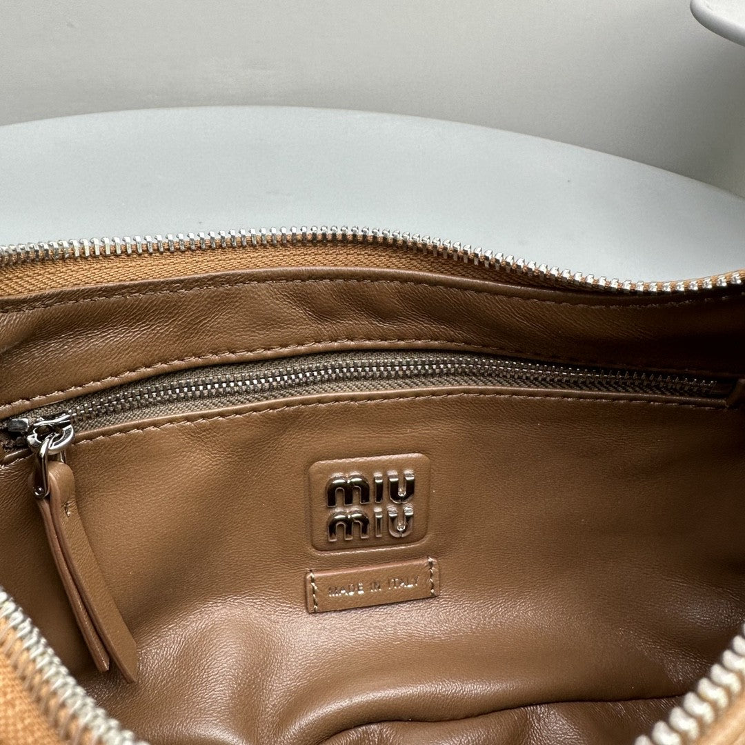 MIU MIU PUCKET BAG 21 IN PEANUT BROWN CALFSKIN
